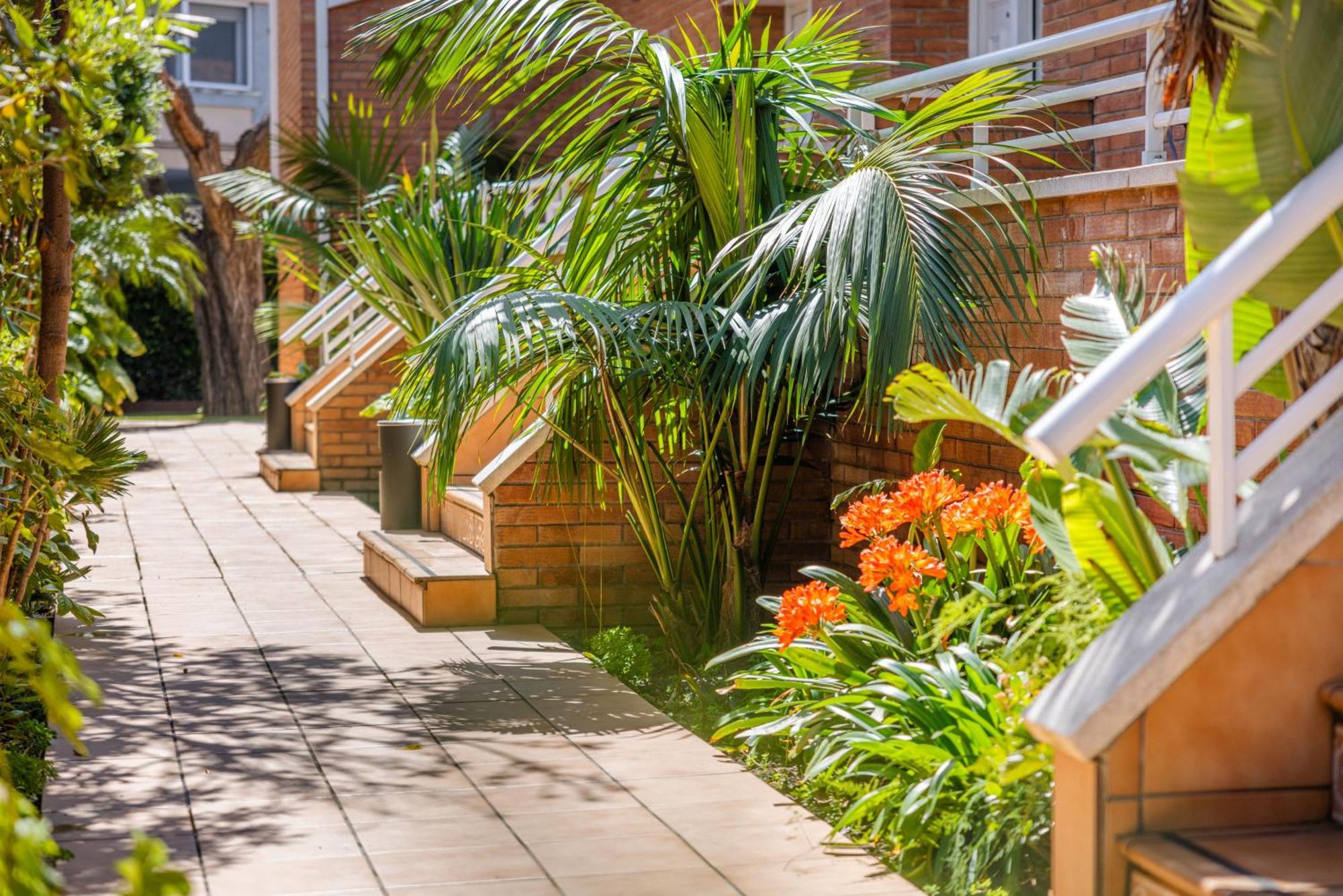 Rambla De Marisol Apartments Castelldefels Exterior photo